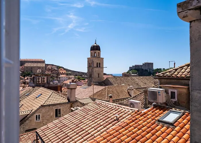 Old Town Duodecim בית נופש *