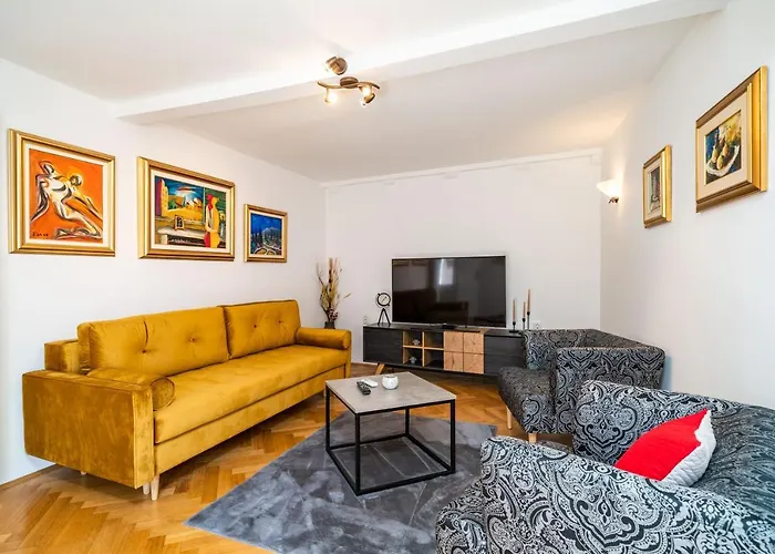 Old Town Duodecim Hébergement de vacances